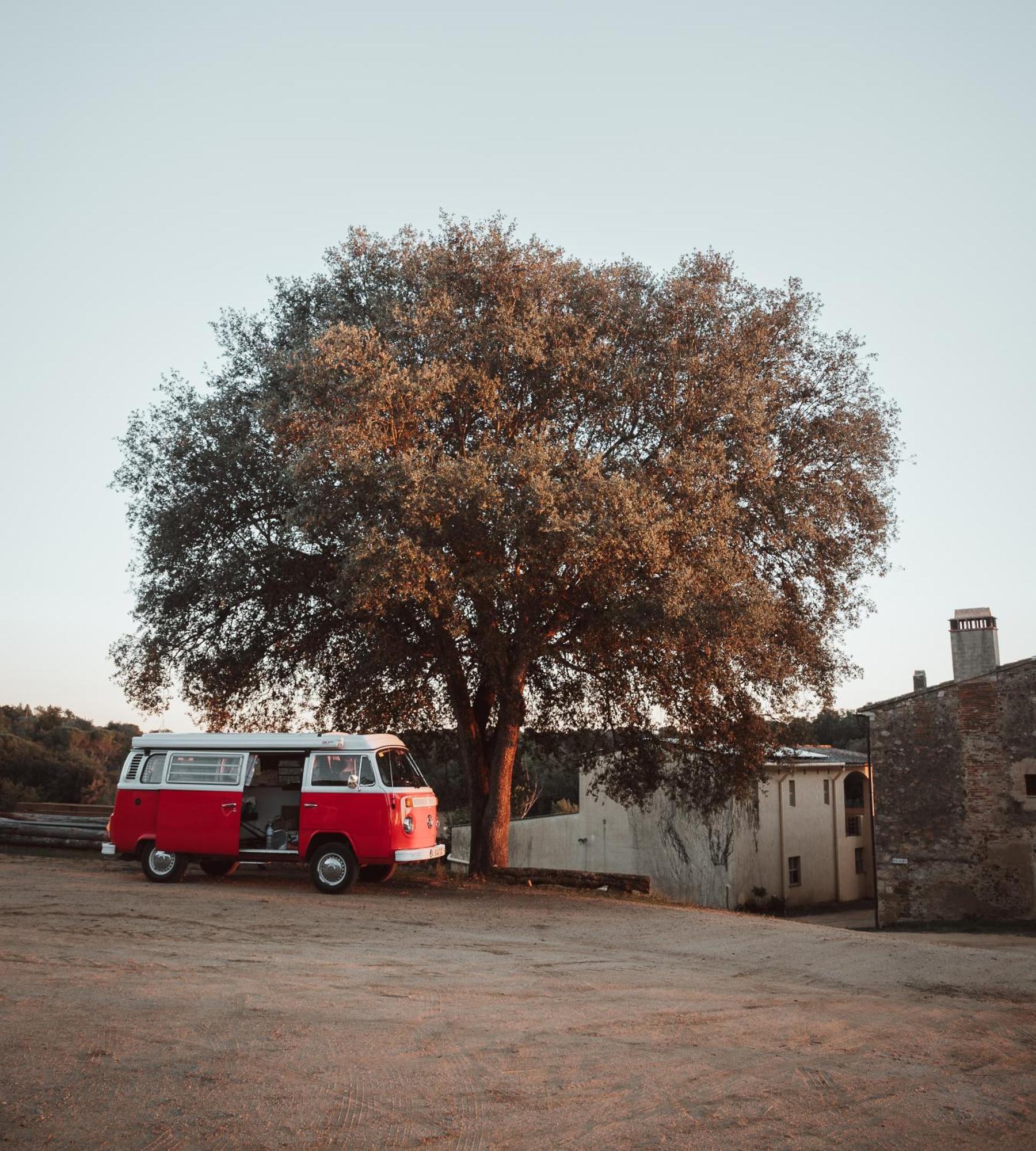 Retro Vw Kombi T2 Campervan L'Hospitalet de Llobregat Exterior foto