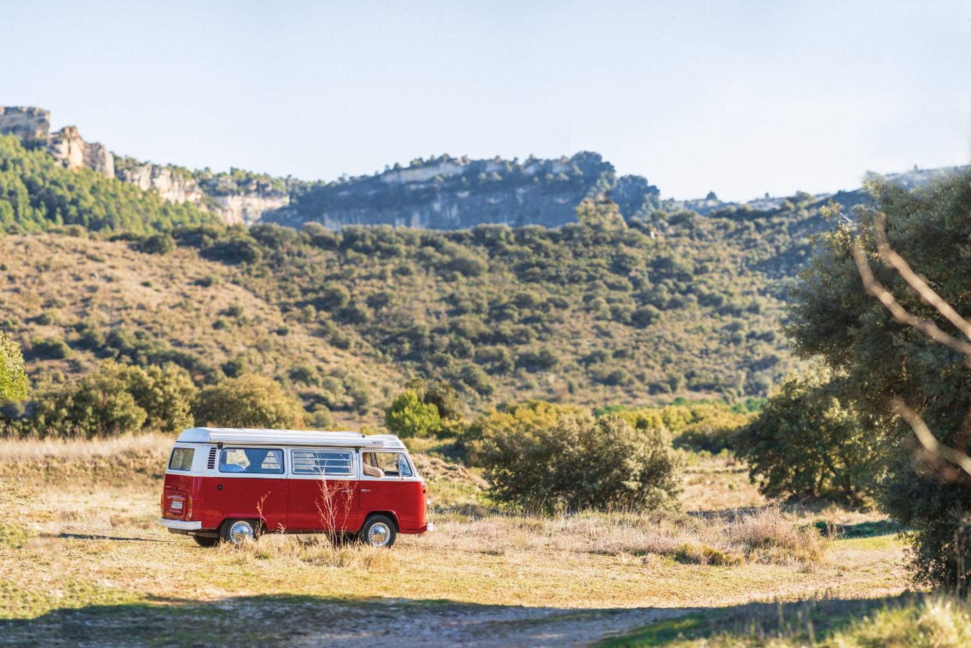 Retro Vw Kombi T2 Campervan L'Hospitalet de Llobregat Exterior foto
